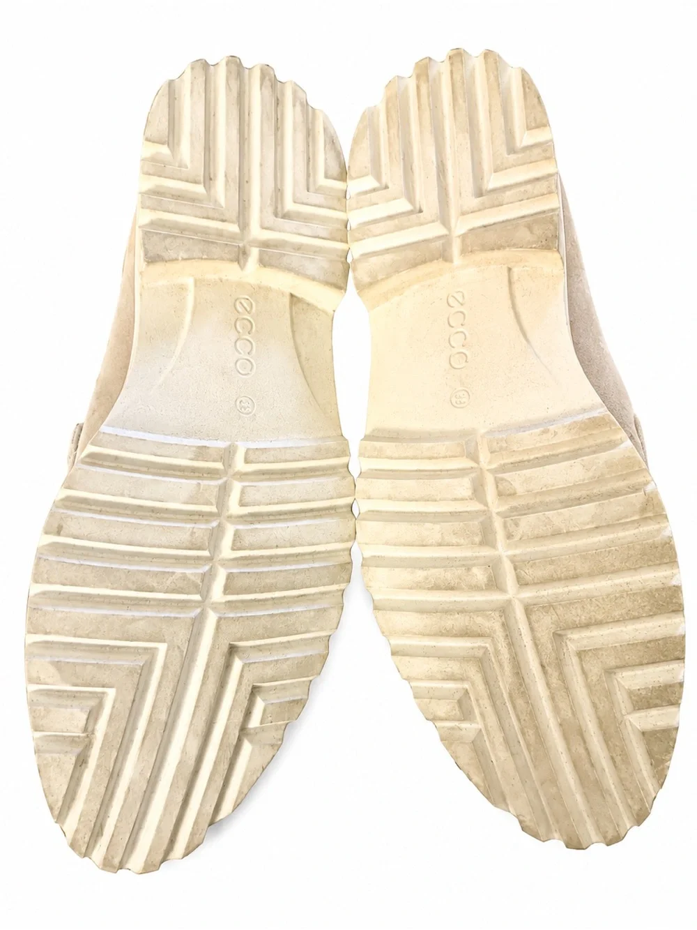 ECCO women’s 38 US 7-7.5 beige leather penny loafers lug sole